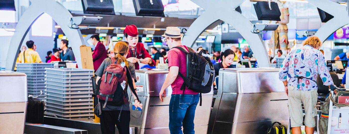 people checking in at the airport with the best customer experience