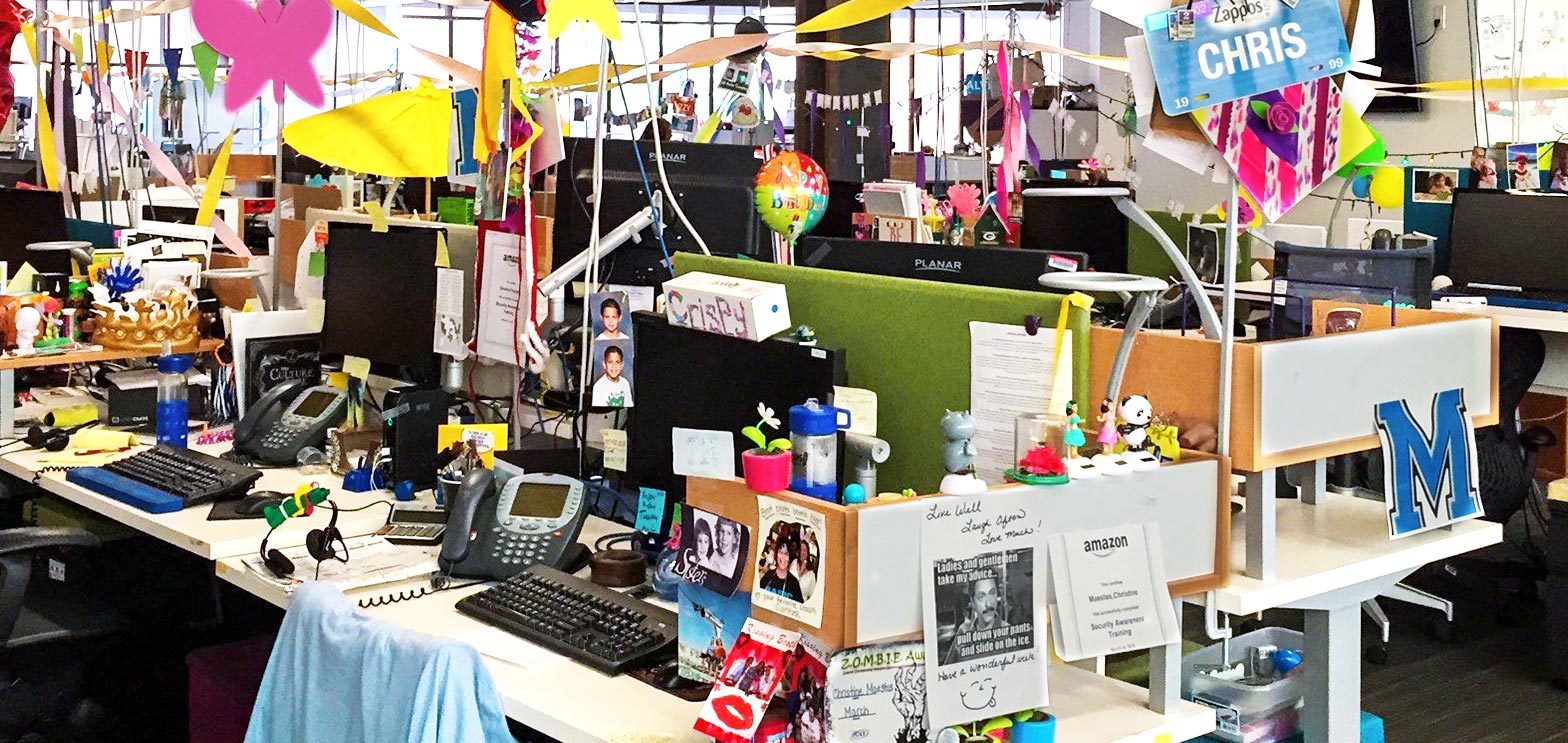 picture of Zappos call center